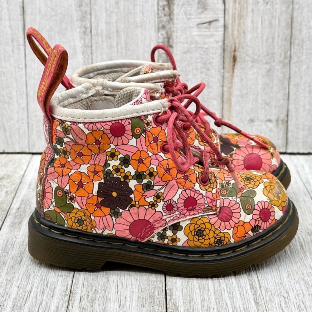 Dr Martens Limited Edition Brooklee B Delaney Pink Floral Combat Boots Toddler 6